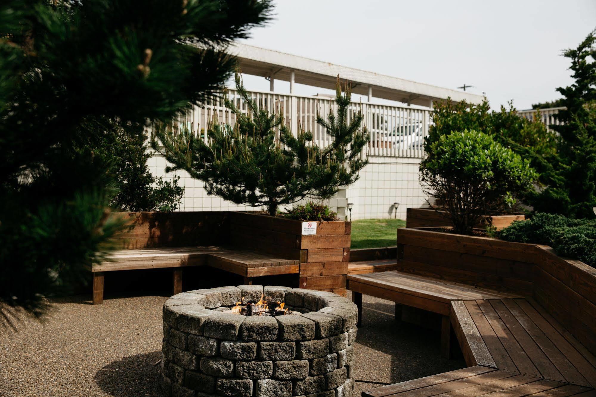 Surftides Hotel Lincoln City Exterior foto